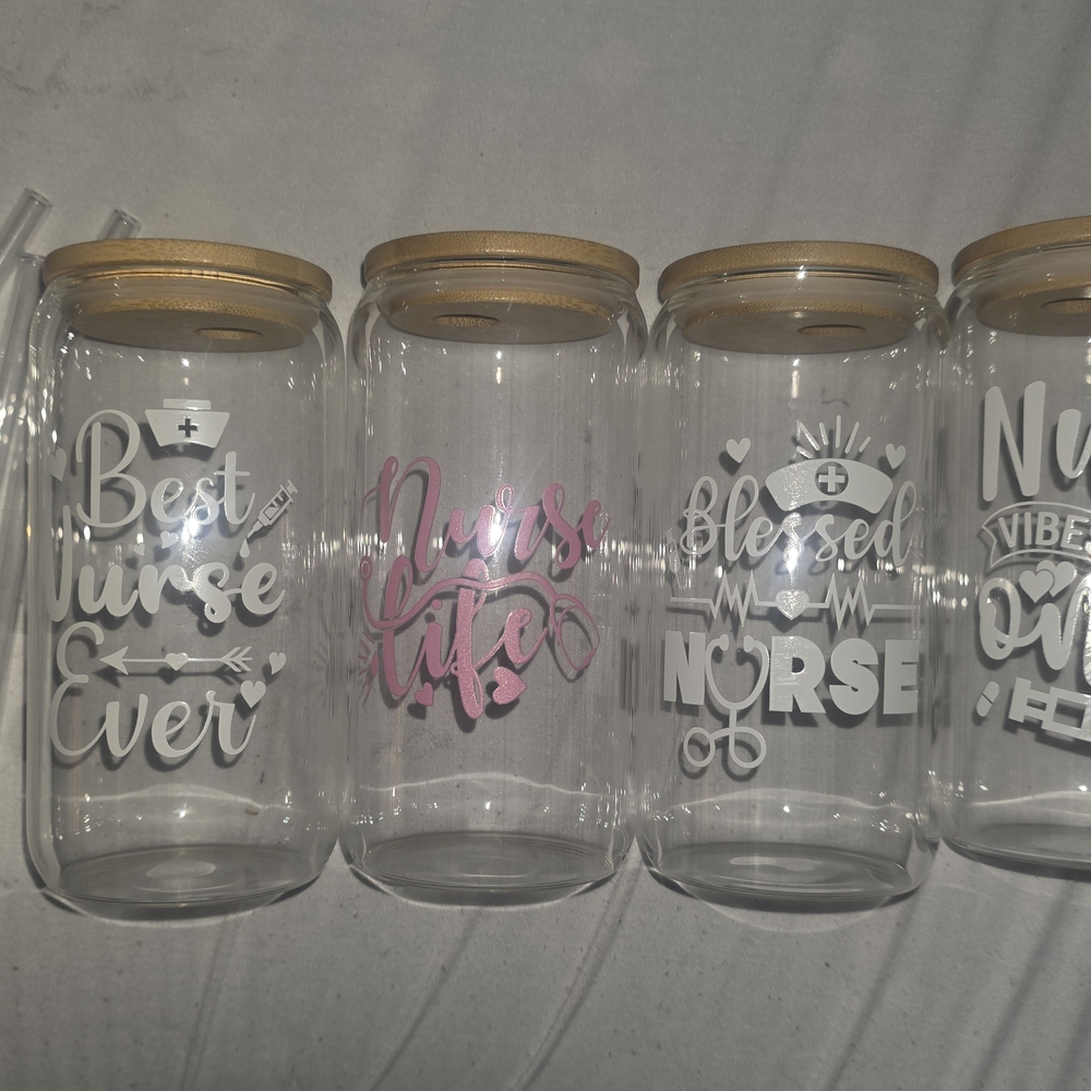 Amazon Essentials Glass Coffee Mugs with Bamboo Lids - White and Pink